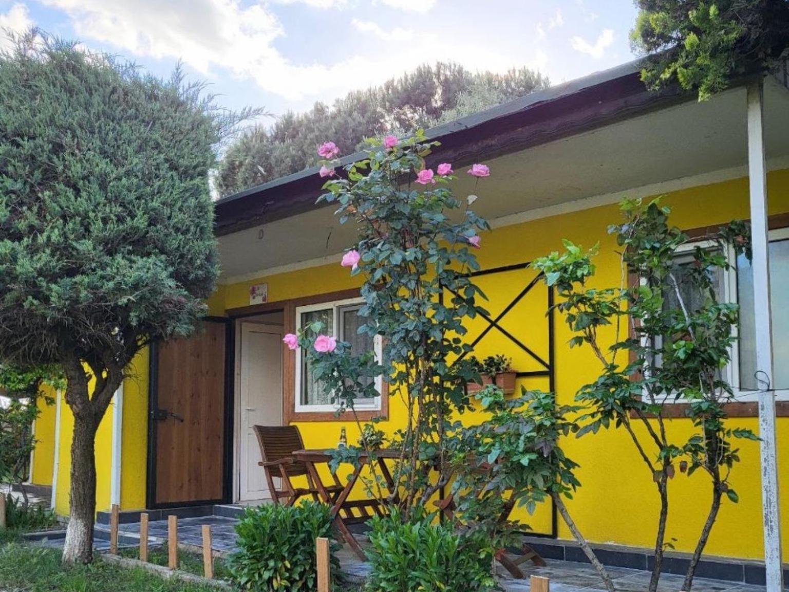 فندق Cicek Evler Tatil Koeyue أرموتلو المظهر الخارجي الصورة